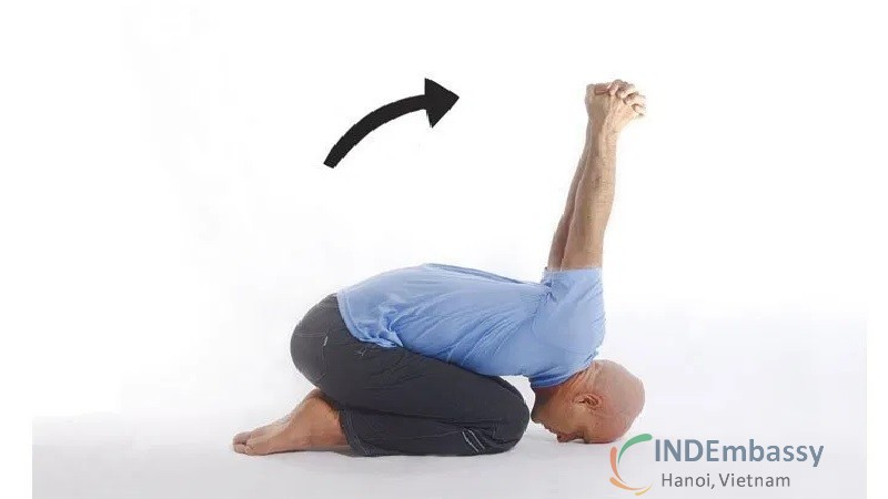 Yoga trị liệu bệnh đau cổ vai gáy